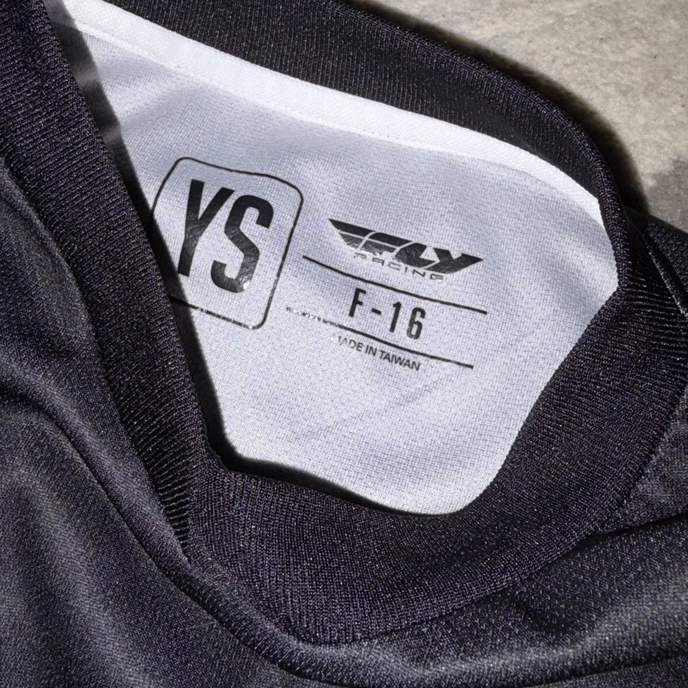 Fly Racing Kids Black Long Sleeve Shirt YOUTH SMALL LIKE NEW - Picture 2 of 3